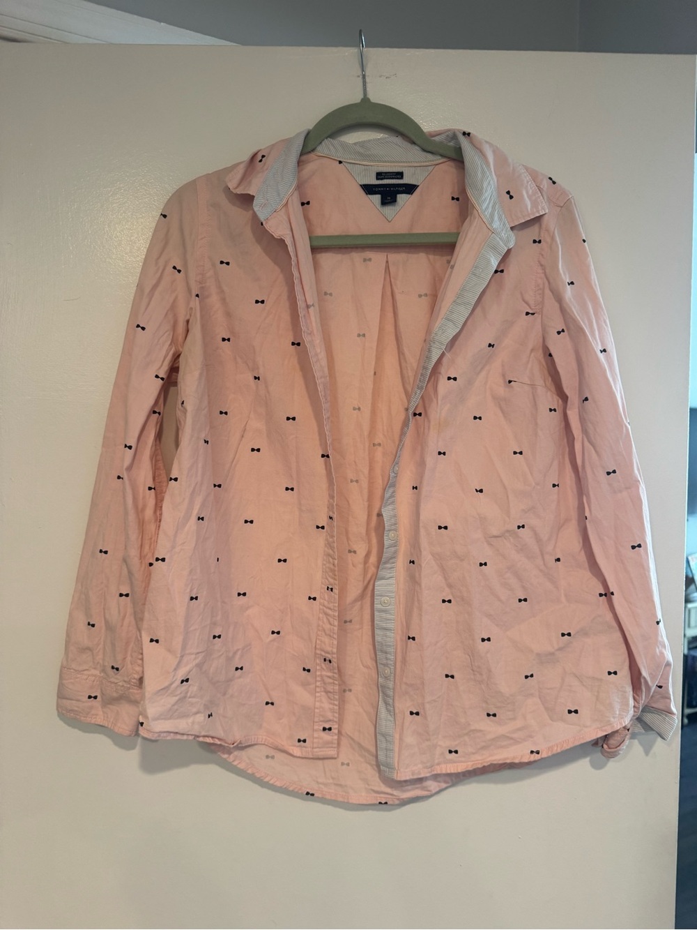 Tommy Hilfiger Pink Button-Up Shirt Women's Medium Tiny Black Bow Print